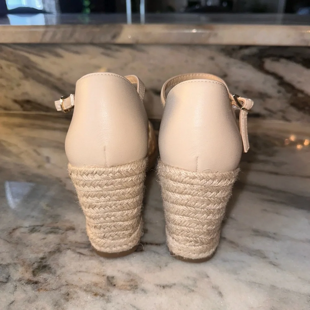 Liz Claiborne Size 11 Women's Cream Espadrille Wedge Sandals with Ankle Strap